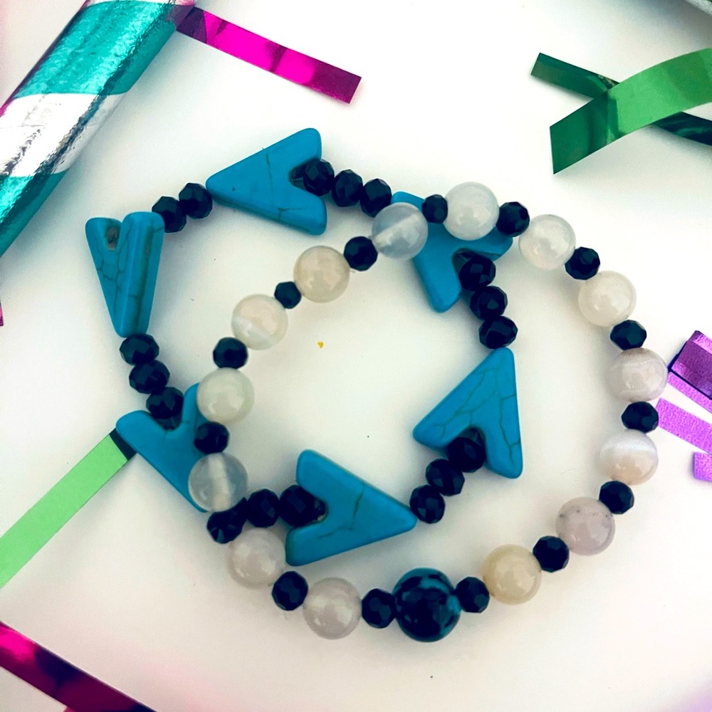 Anthropologie, Costume Jewelry, Set of Beaded Stretch Bracelets w Arrow Pendants